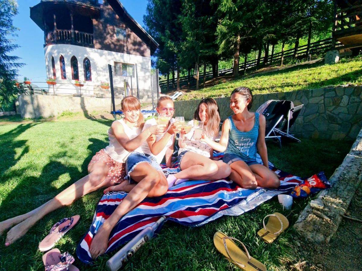 Conacul Secaria Villa Bagian luar foto